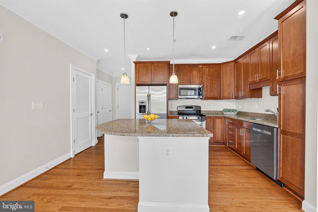1023 ROYAL STREET Unit: 205