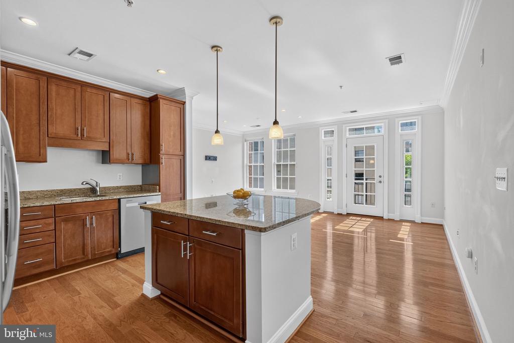 1023 ROYAL STREET Unit: 205
