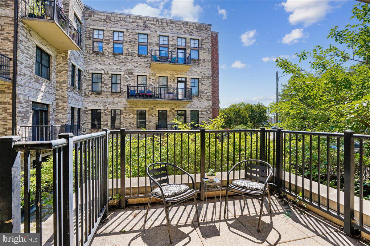 181 E REED AVENUE 203