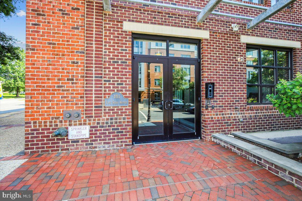 181 E REED AVENUE 203
