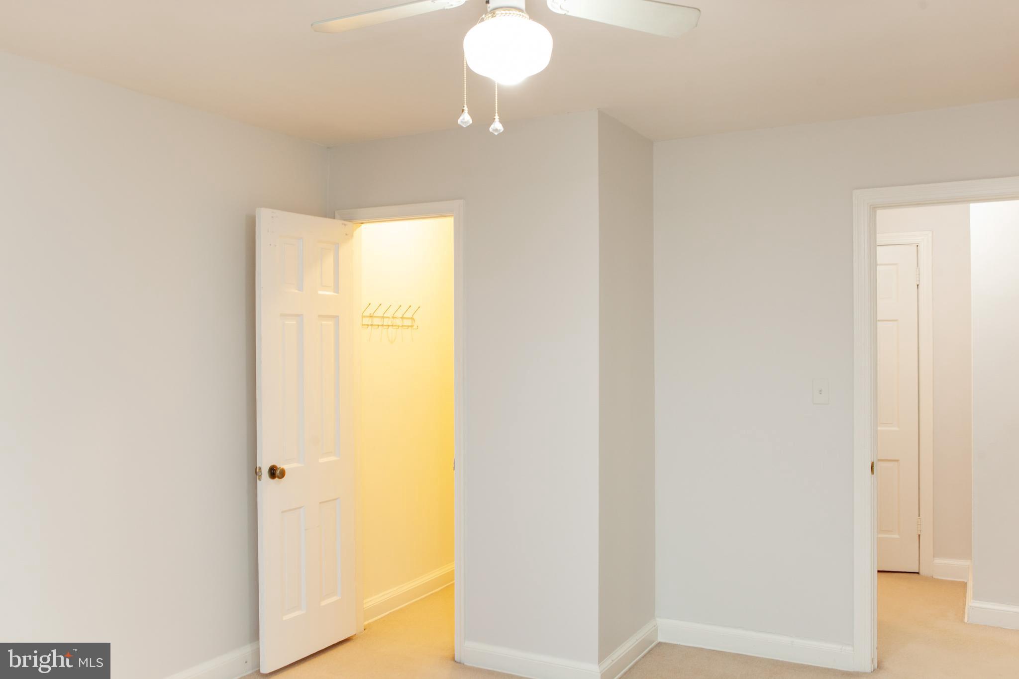 1712 W ABINGDON DRIVE 301