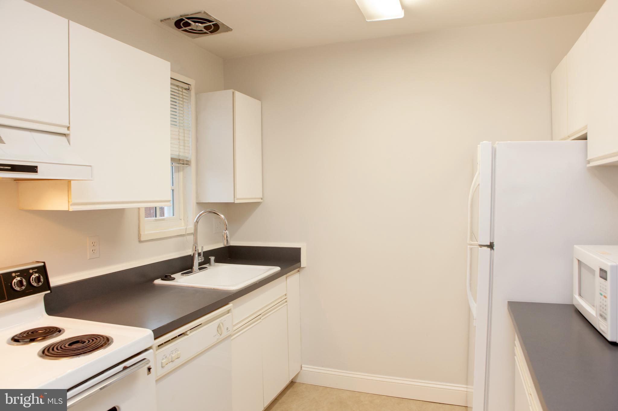 1712 W ABINGDON DRIVE 301