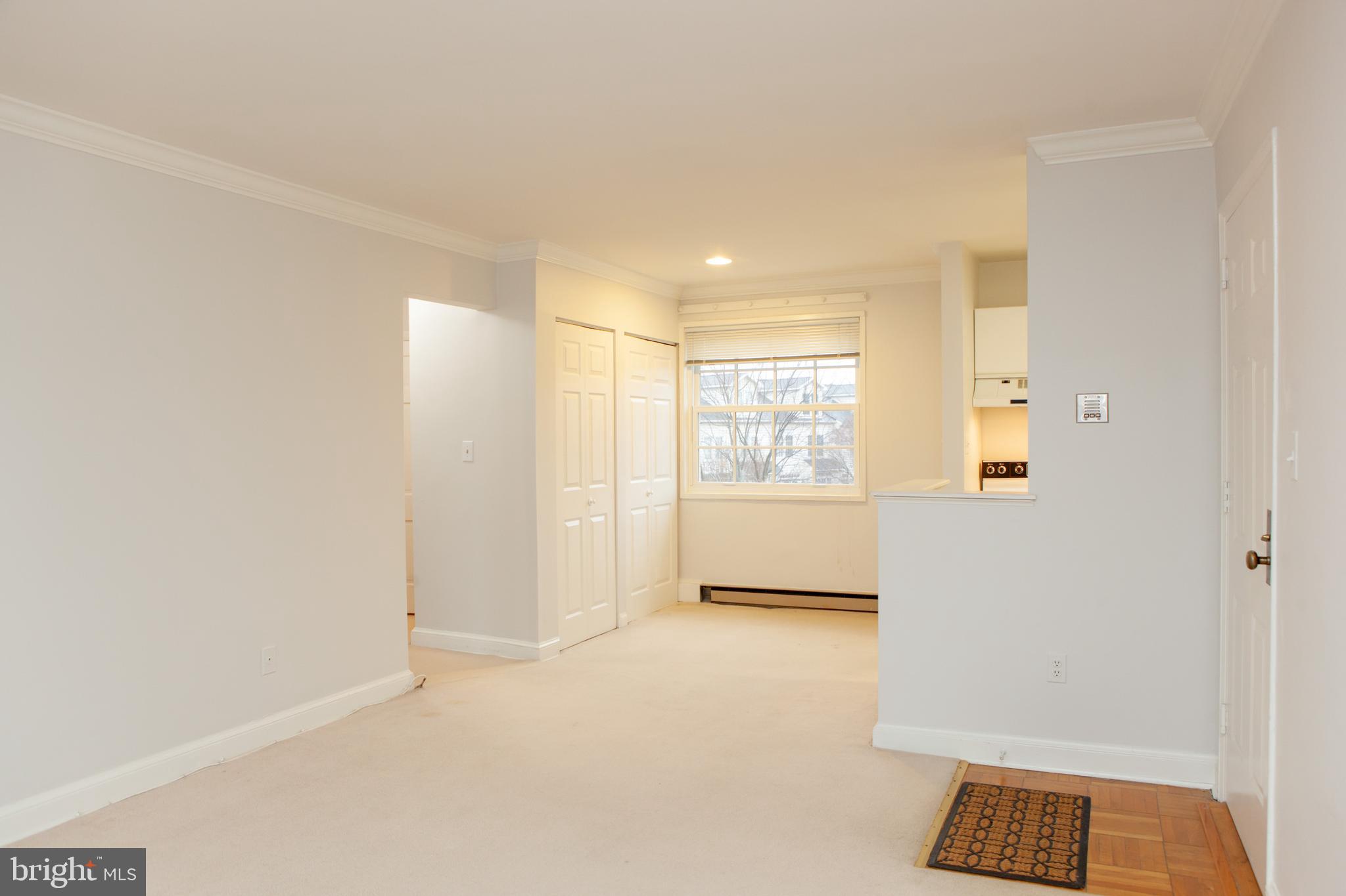 1712 W ABINGDON DRIVE 301