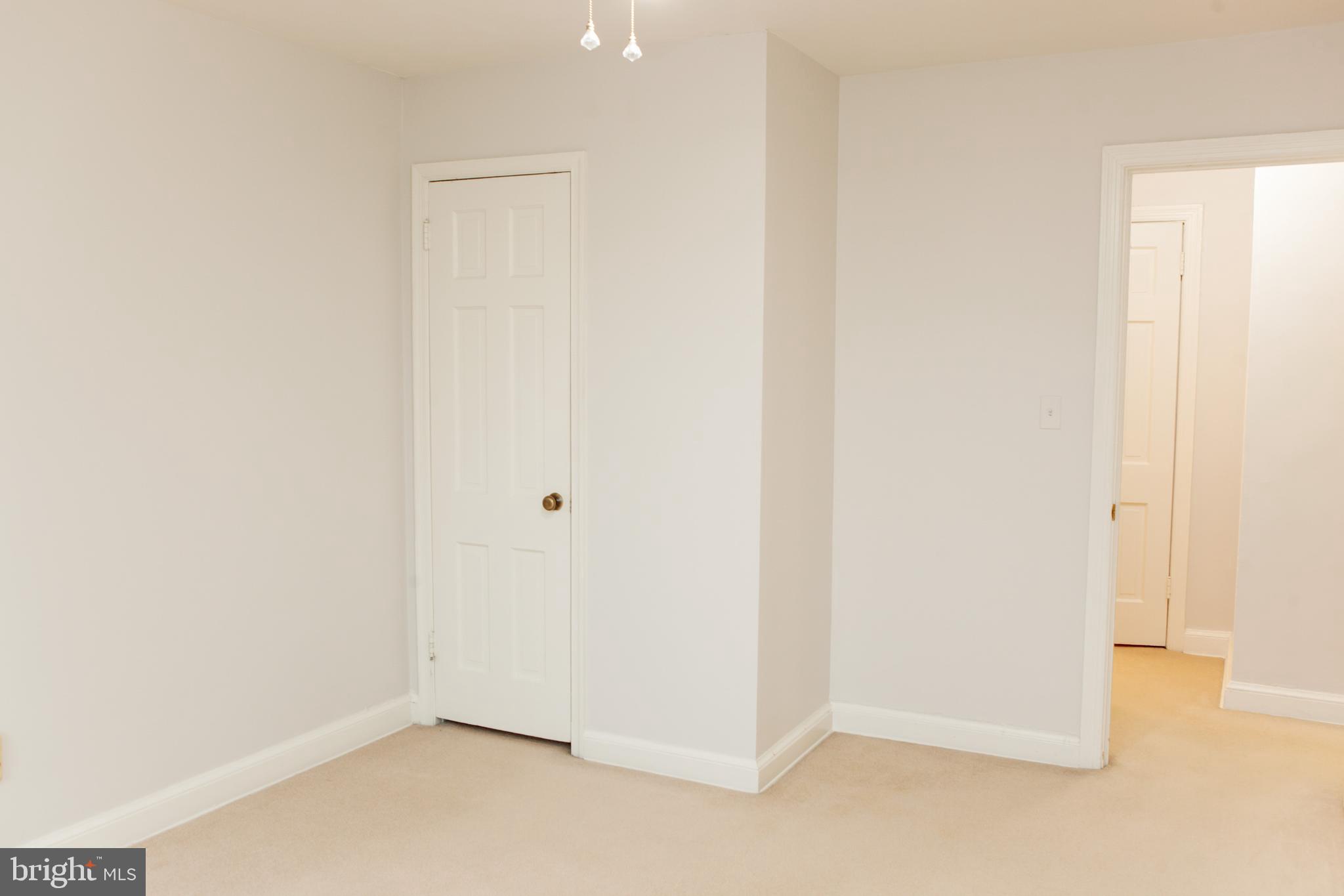 1712 W ABINGDON DRIVE 301