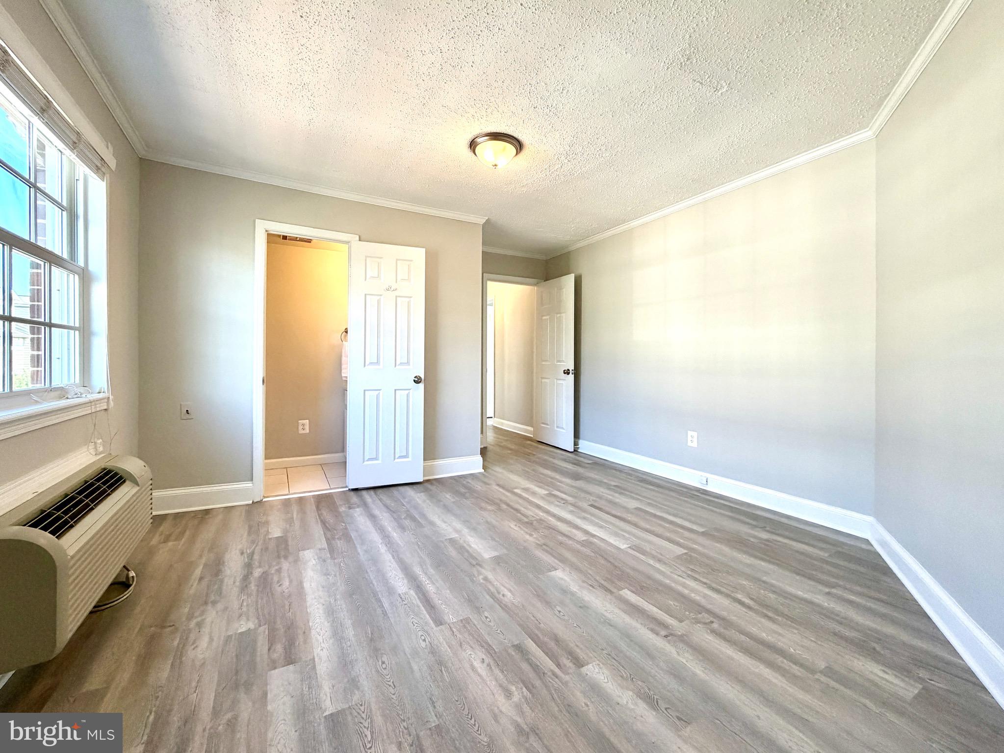1708 W ABINGDON DRIVE 301