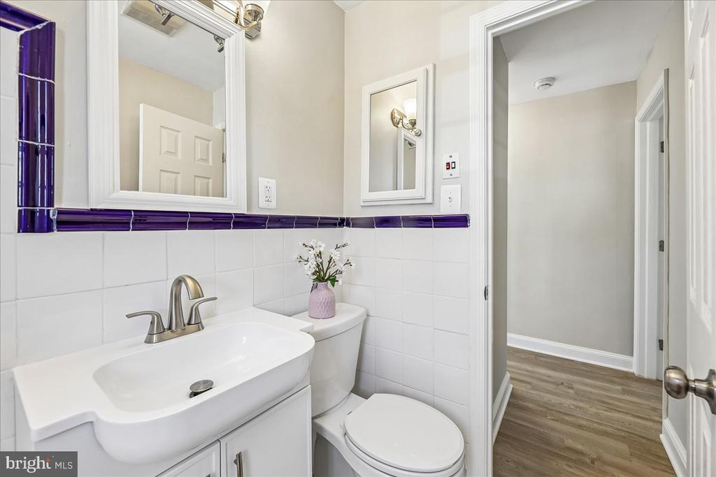 1708 W ABINGDON DRIVE 301