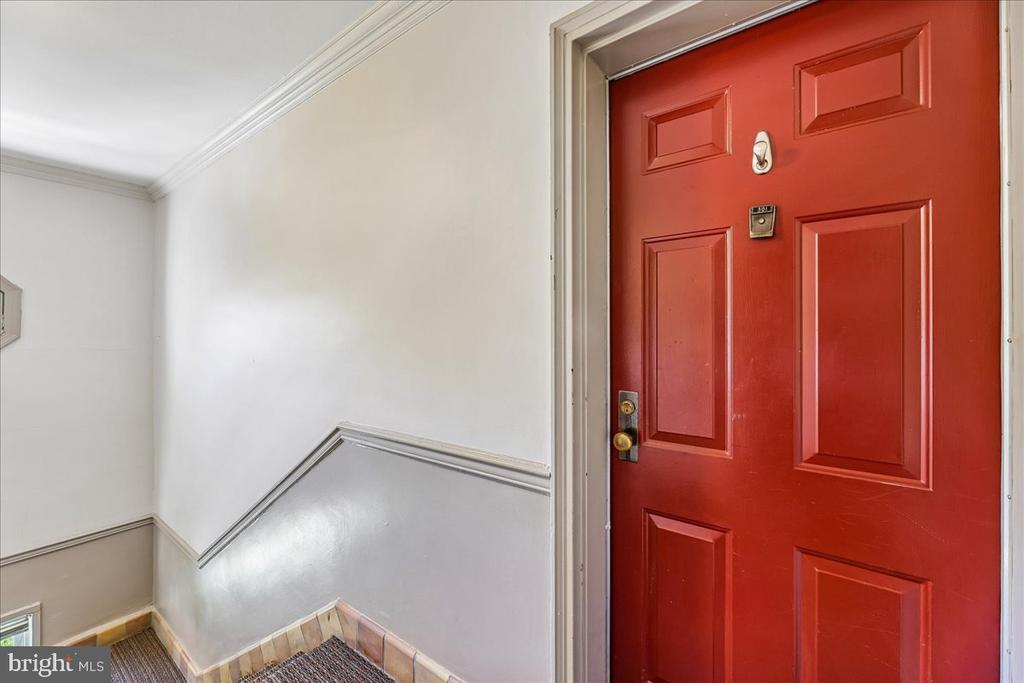 1708 W ABINGDON DRIVE 301