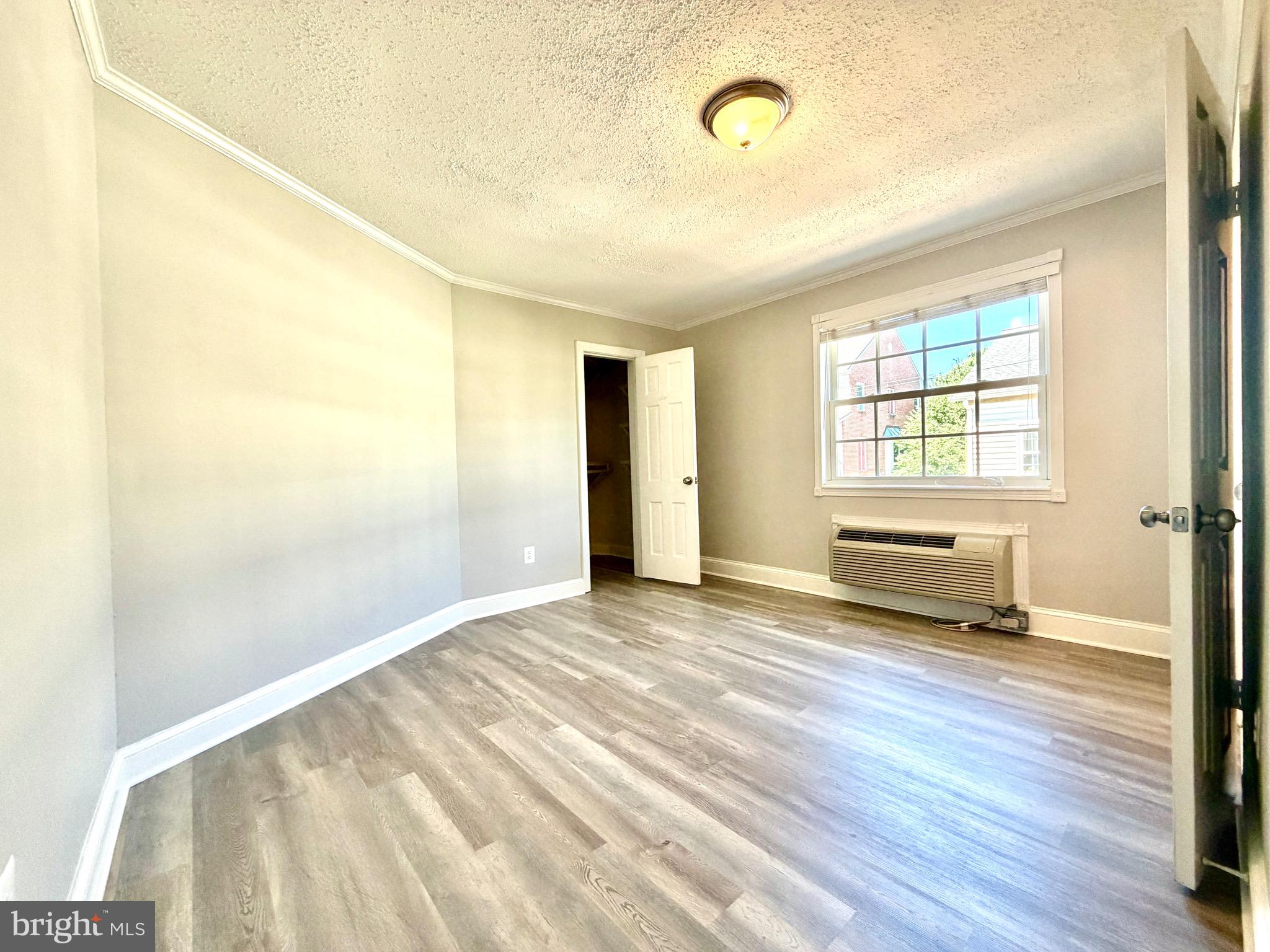 1708 W ABINGDON DRIVE 301