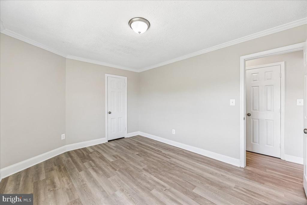 1708 W ABINGDON DRIVE 301