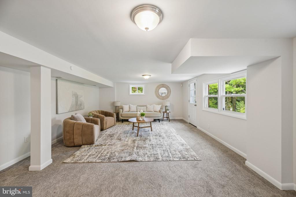 1111 ARCHER COURT