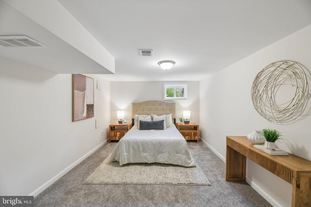 1111 ARCHER COURT