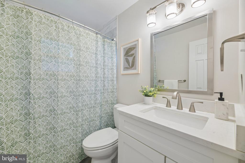 1111 ARCHER COURT