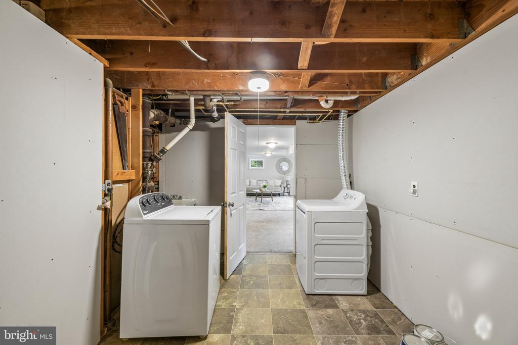 1111 ARCHER COURT
