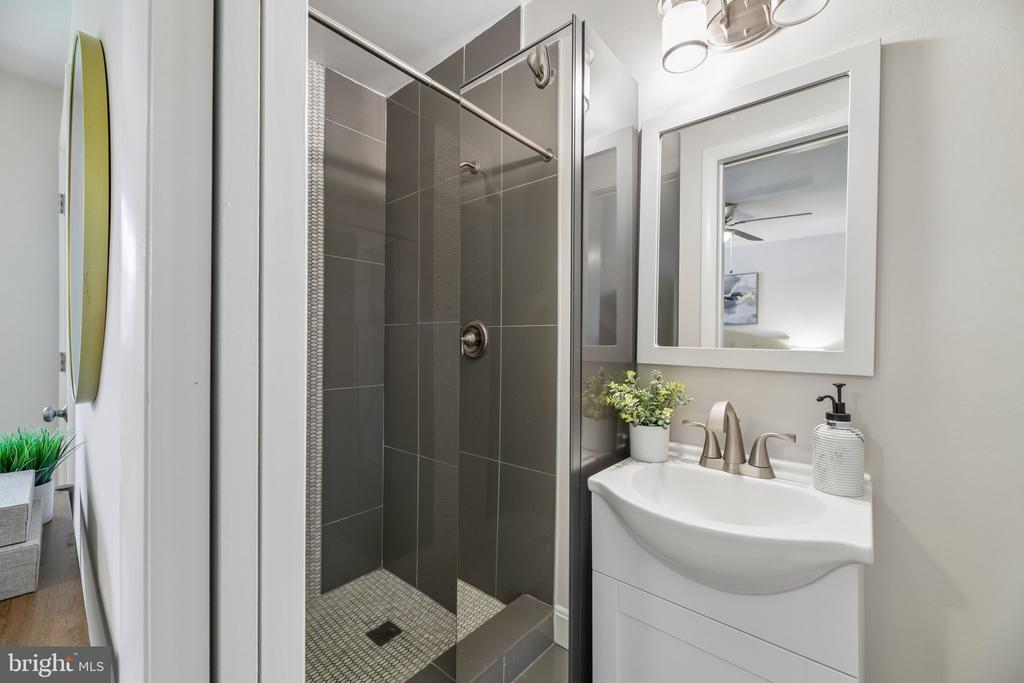 1111 ARCHER COURT
