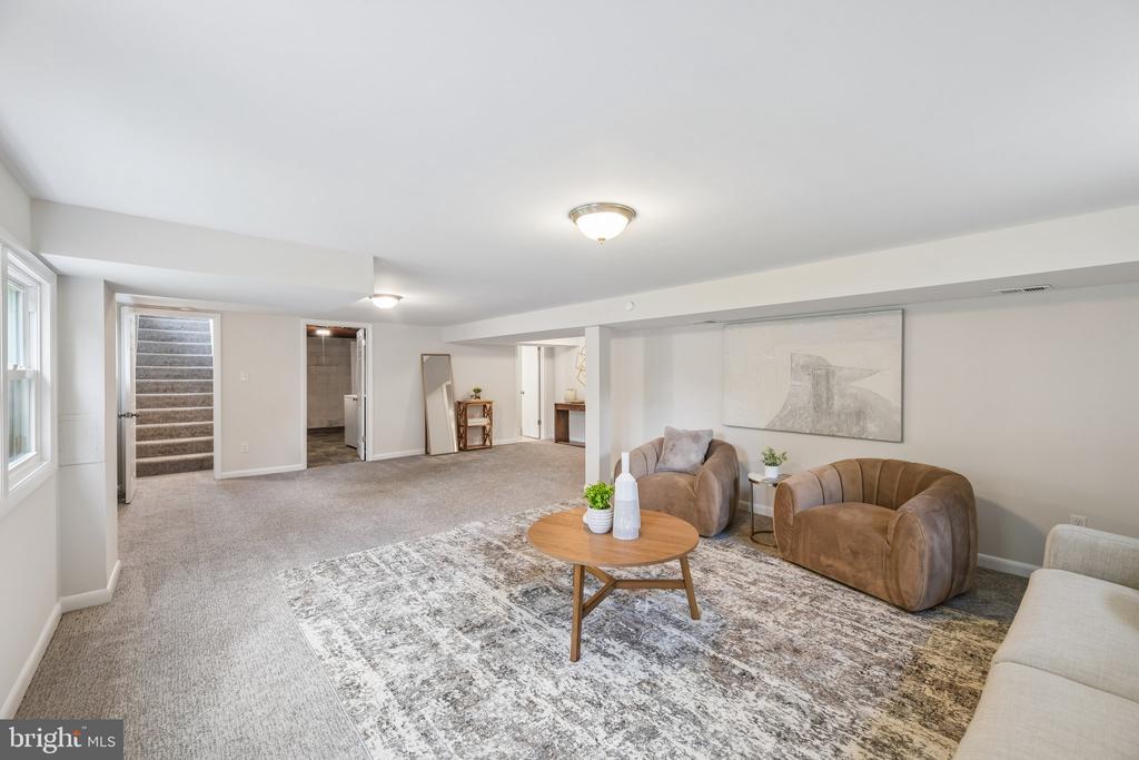 1111 ARCHER COURT