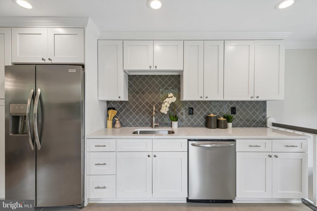 1111 ARCHER COURT