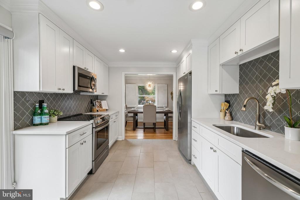 1111 ARCHER COURT