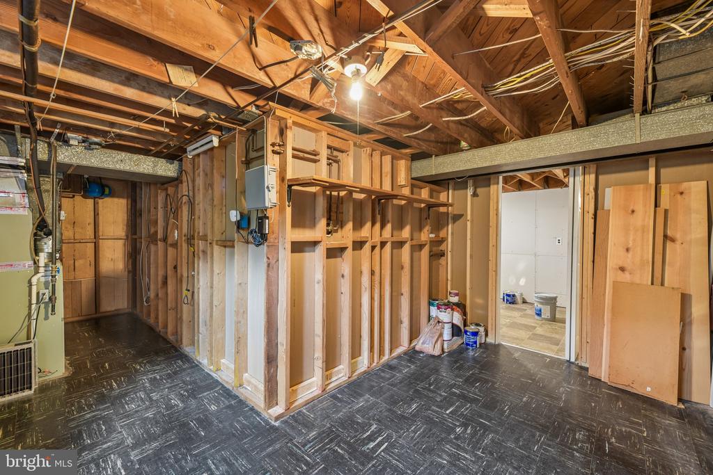 1111 ARCHER COURT