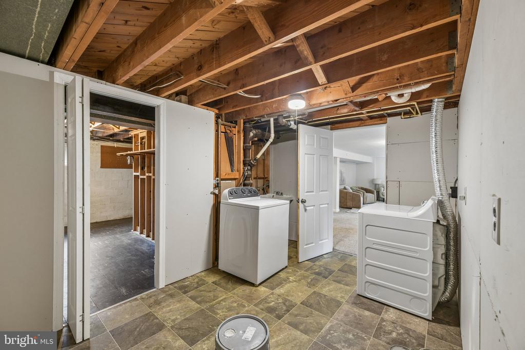 1111 ARCHER COURT