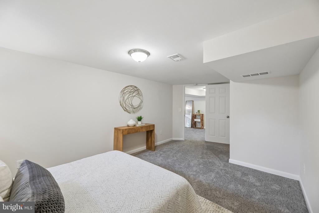 1111 ARCHER COURT