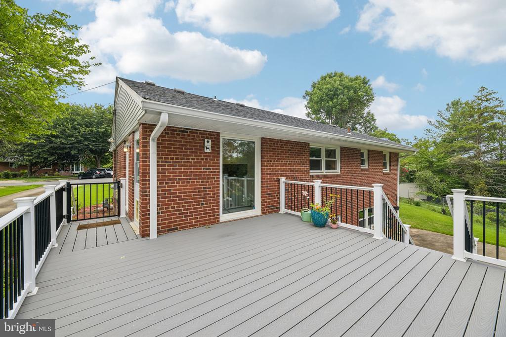 1111 ARCHER COURT