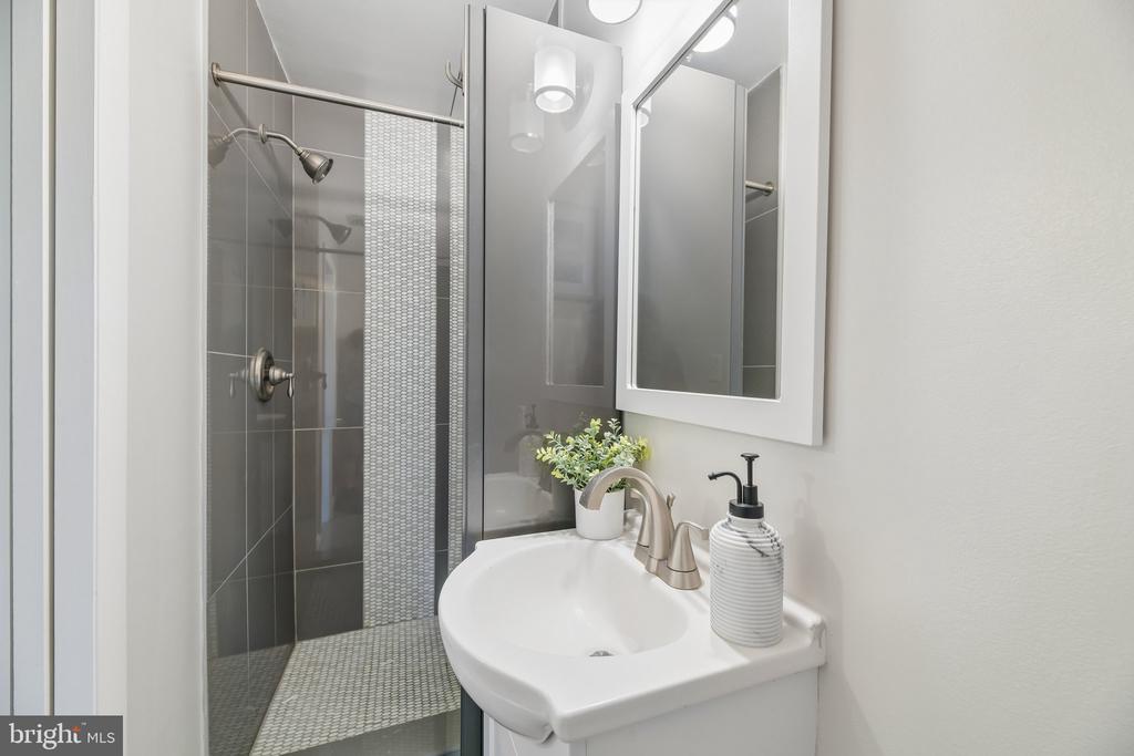 1111 ARCHER COURT