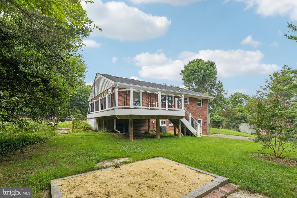 1111 ARCHER COURT