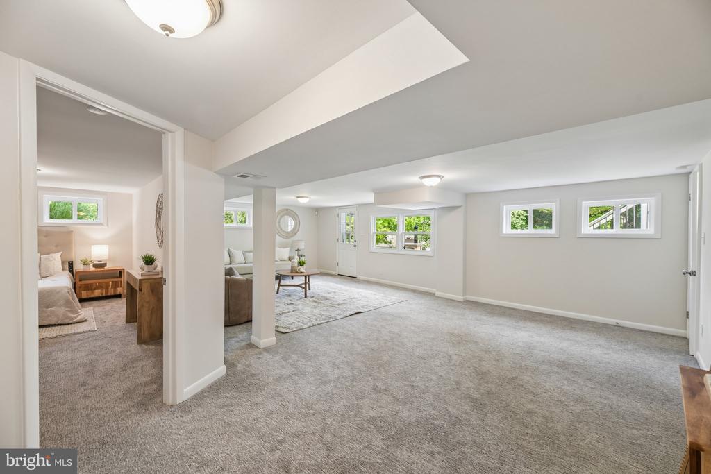 1111 ARCHER COURT
