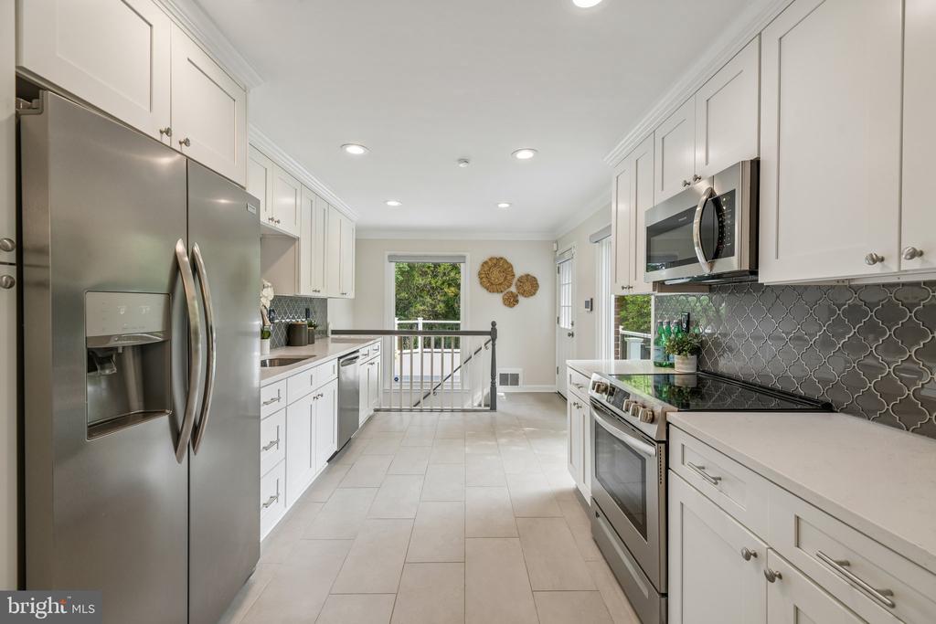 1111 ARCHER COURT