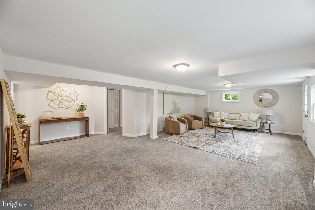 1111 ARCHER COURT