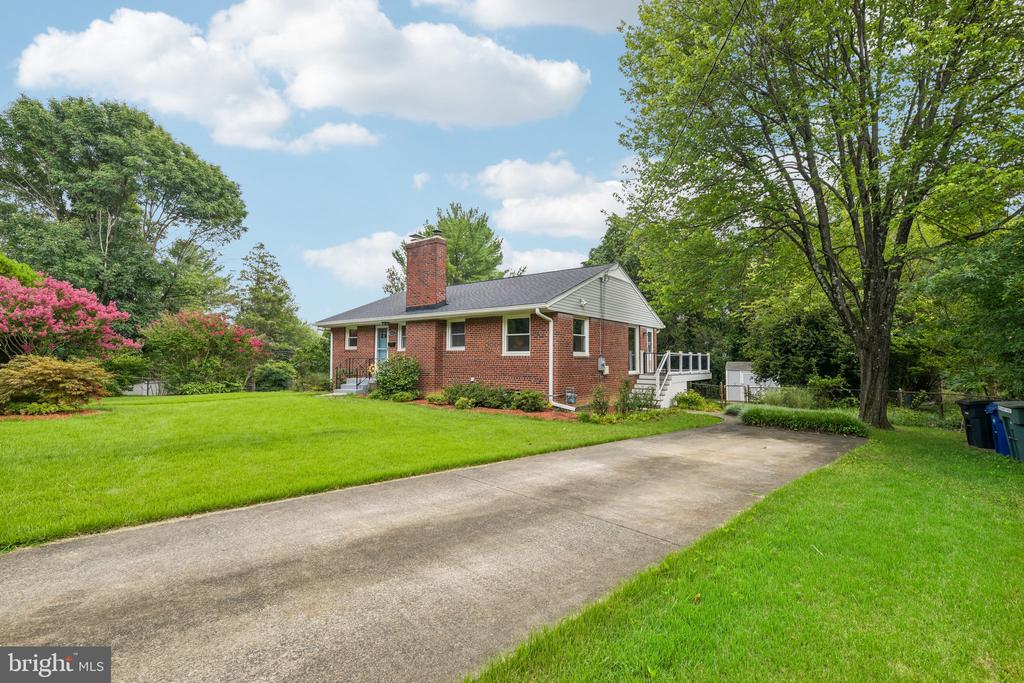 1111 ARCHER COURT