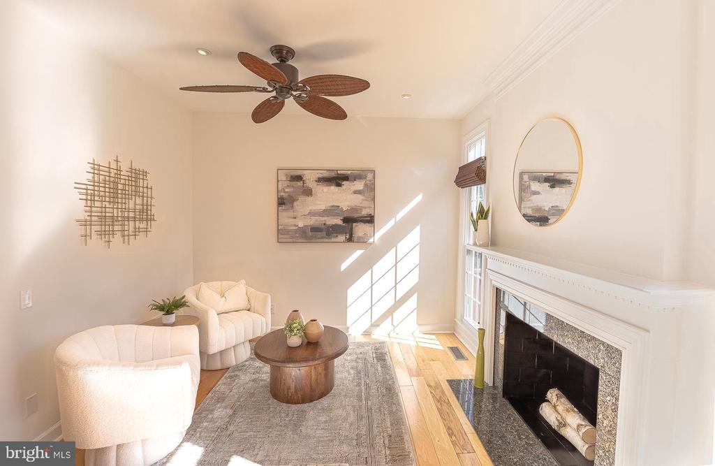 4653 KINSEY LANE