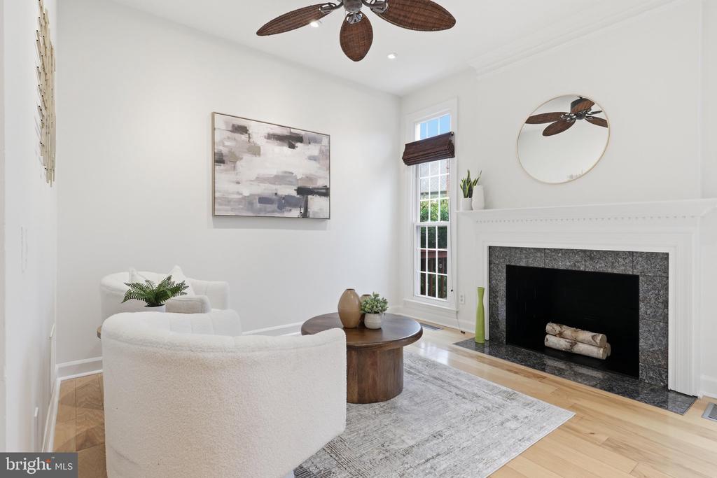 4653 KINSEY LANE