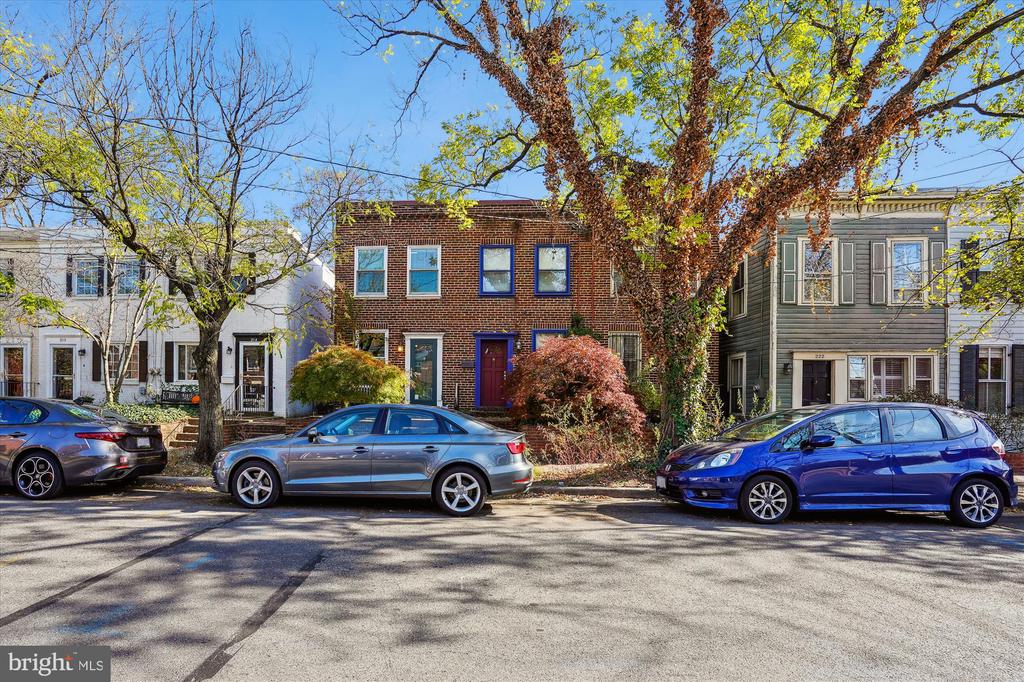 216 S WEST STREET