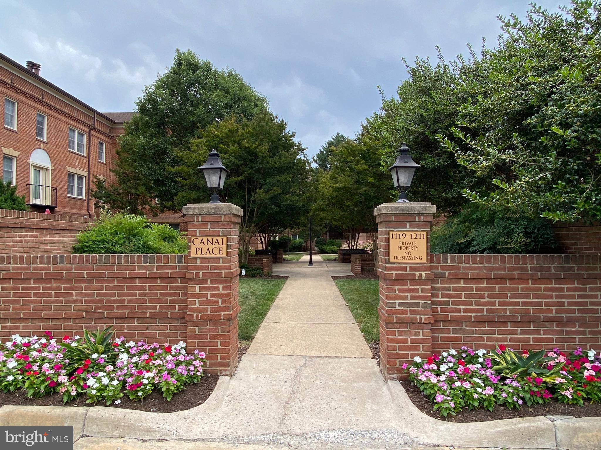 1205 N PITT STREET 2C