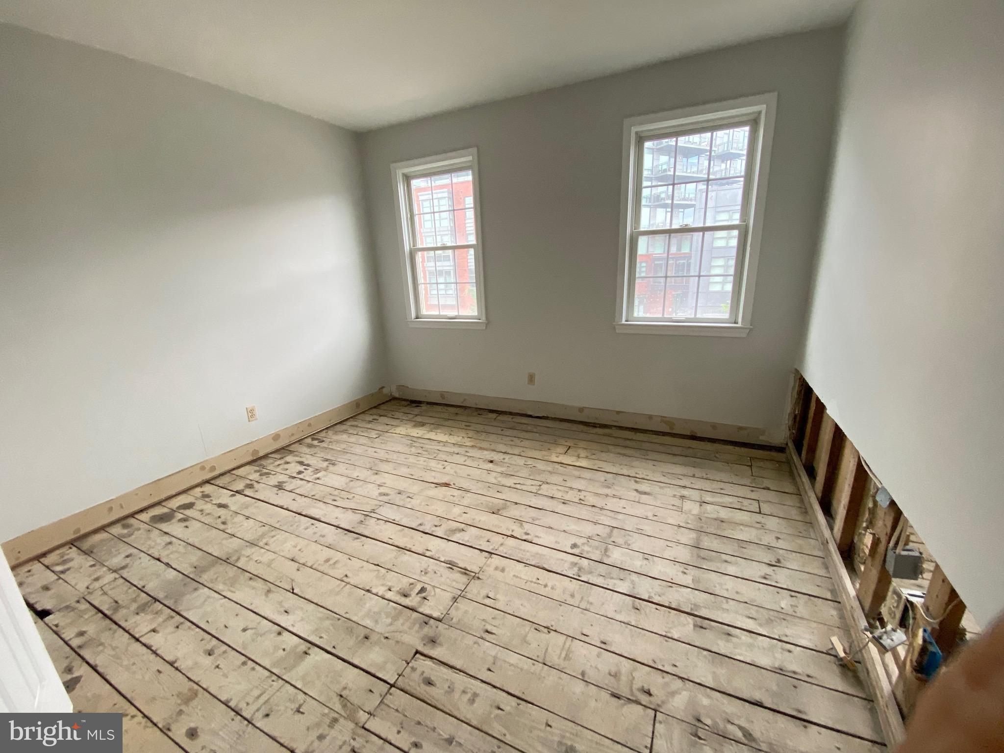 1205 N PITT STREET 2C