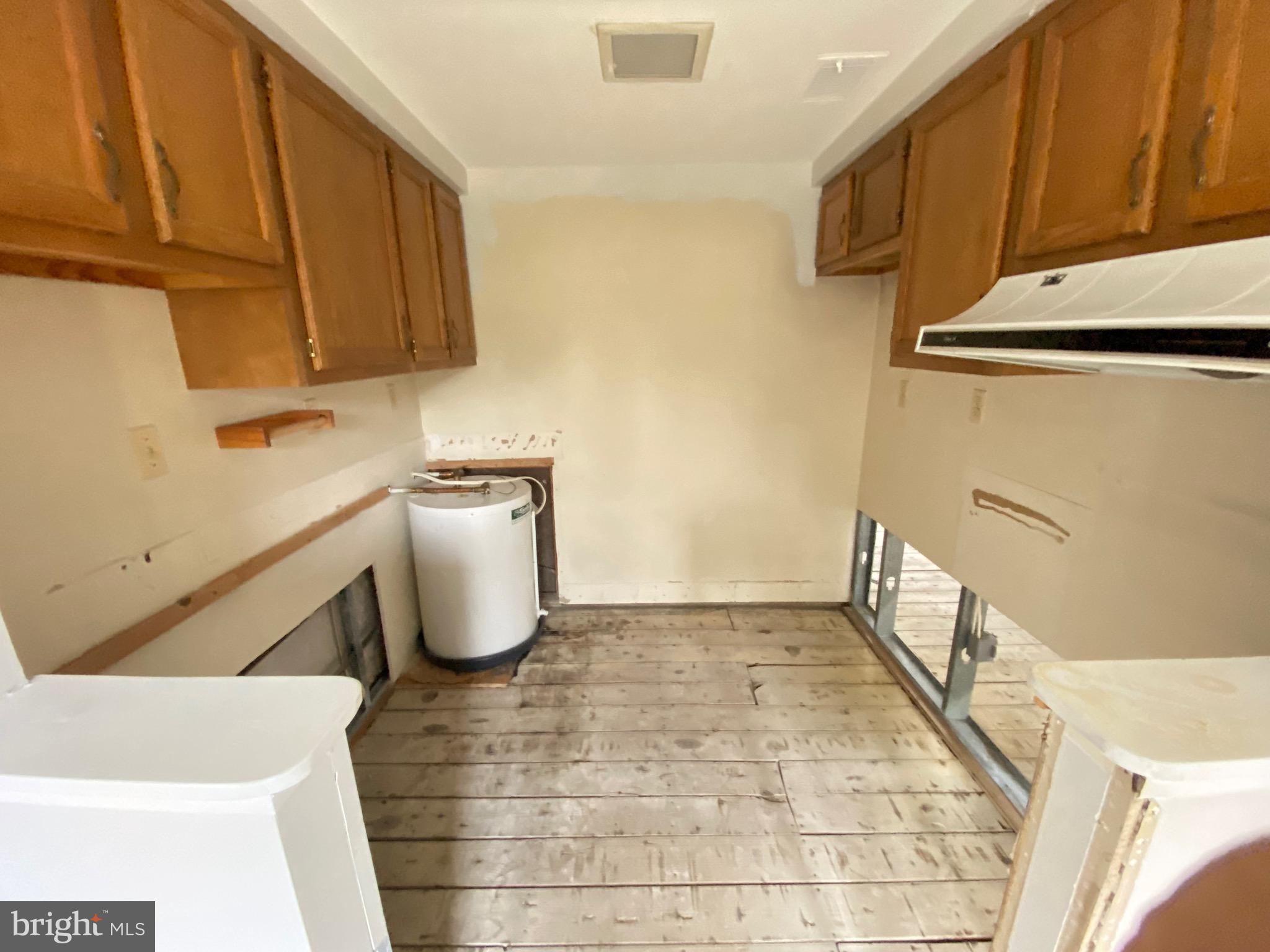 1205 N PITT STREET 2C