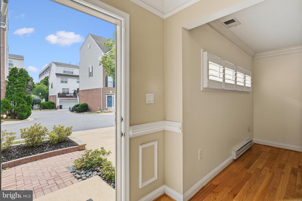 113 MEADOWS LANE