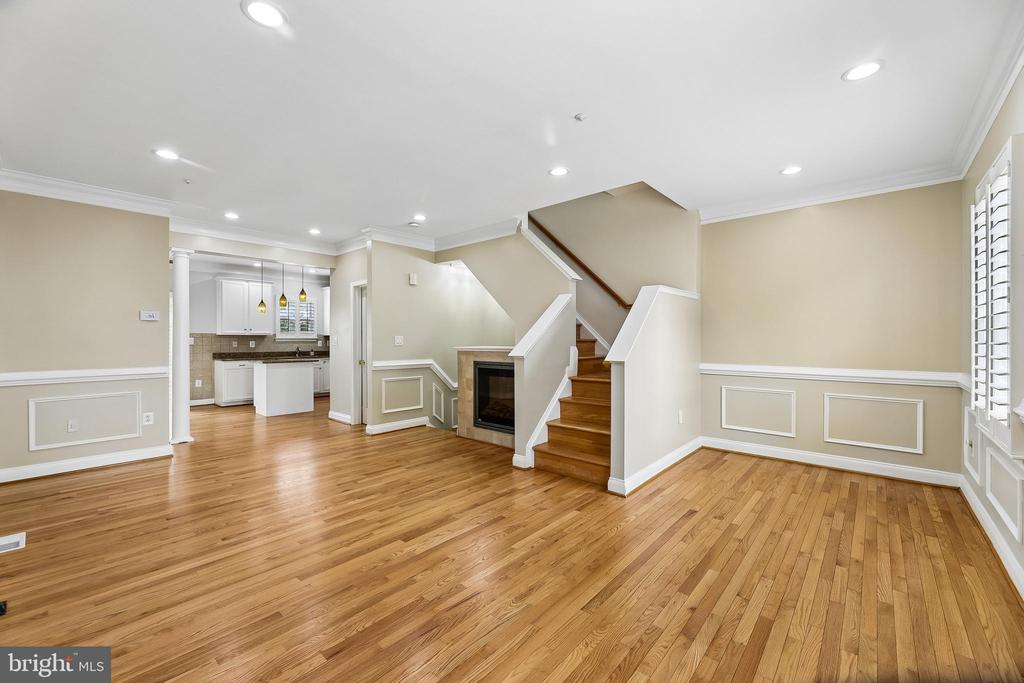 113 MEADOWS LANE