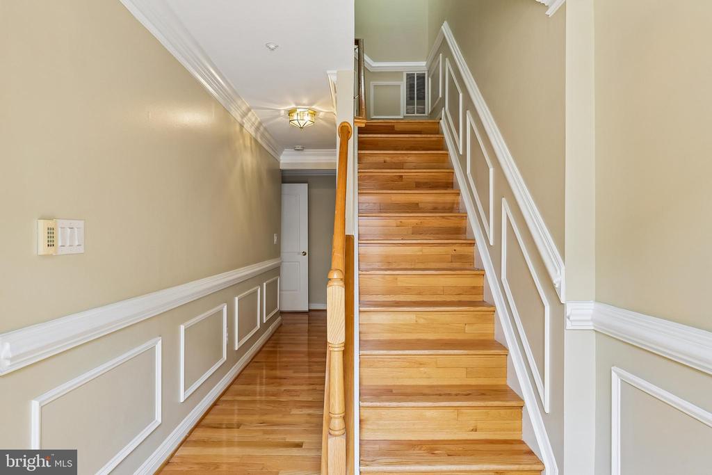 113 MEADOWS LANE