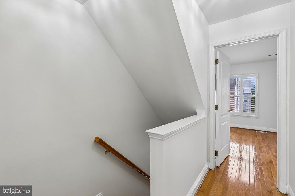 113 MEADOWS LANE