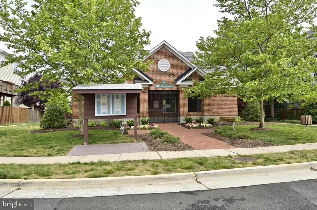 113 MEADOWS LANE