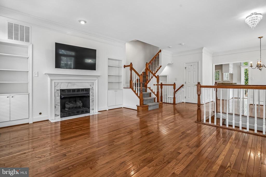 4625 KNIGHT PLACE
