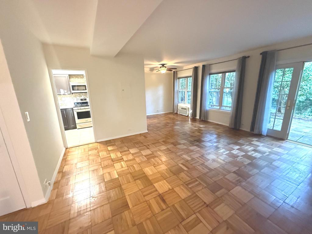 1608 MOUNT EAGLE PLACE