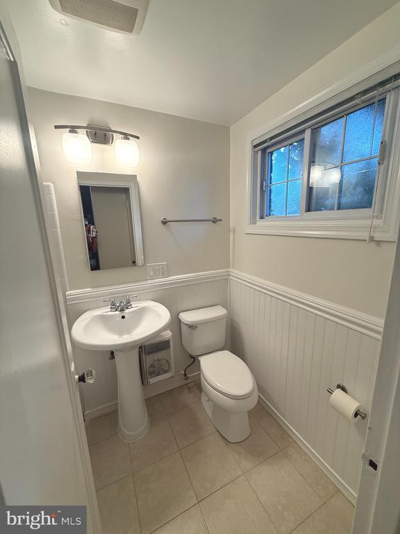 1608 MOUNT EAGLE PLACE