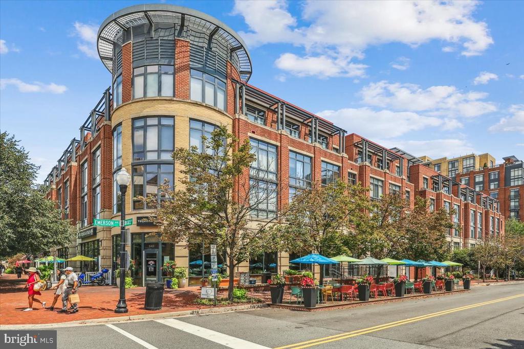 520 JOHN CARLYLE Unit: 429