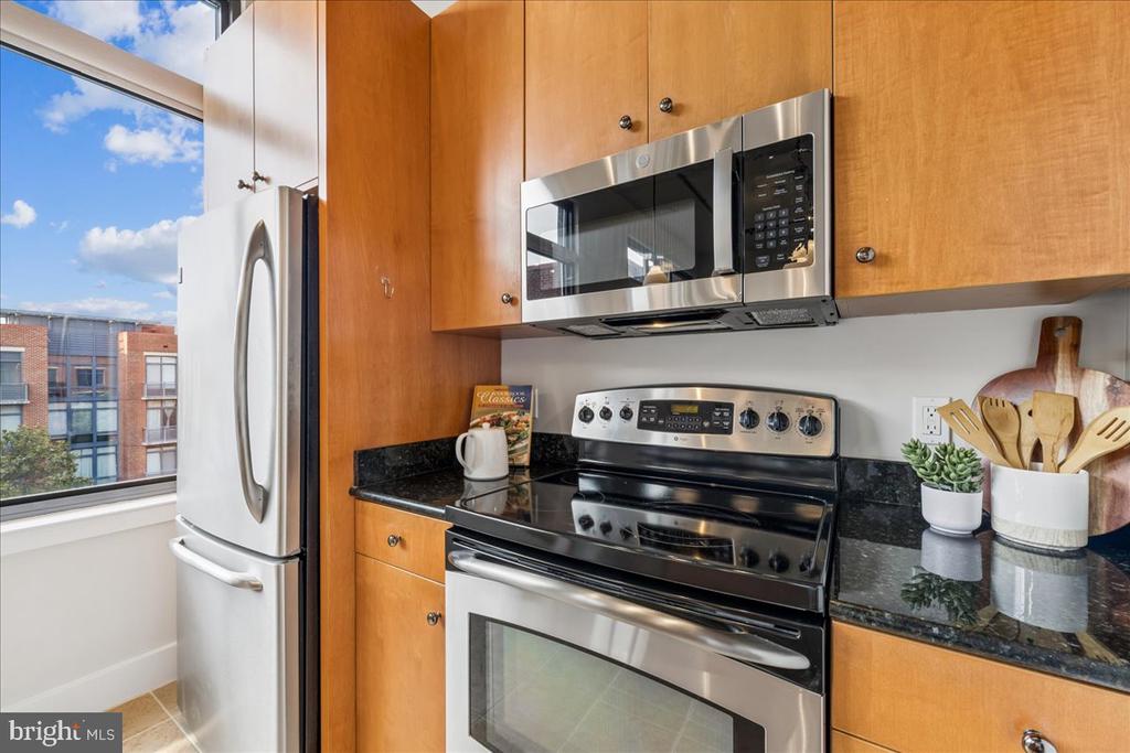 520 JOHN CARLYLE Unit: 429
