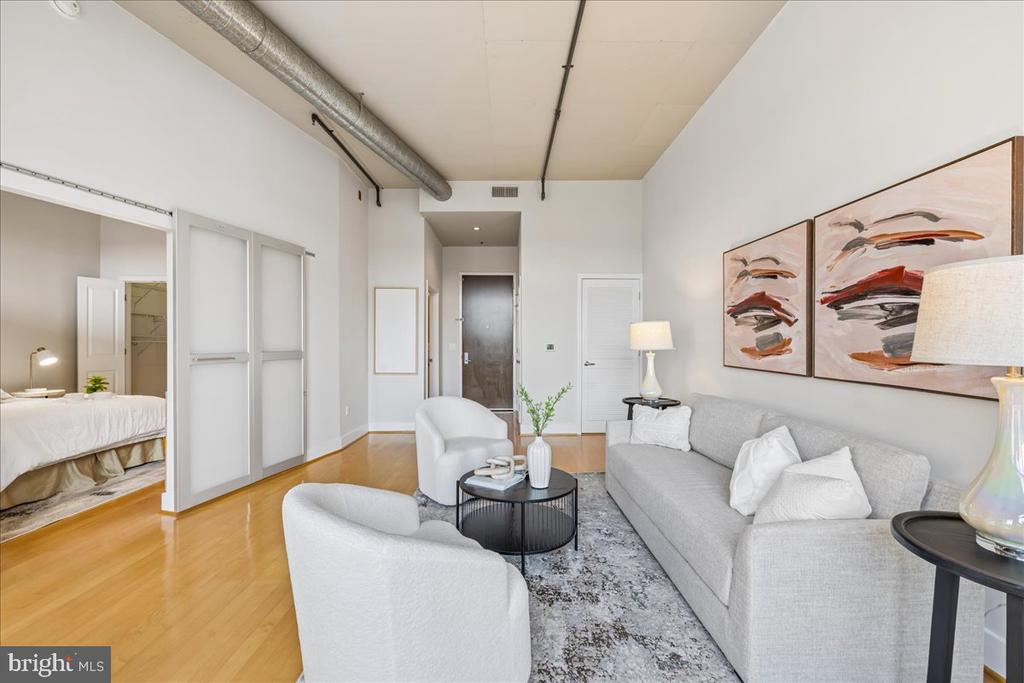 520 JOHN CARLYLE Unit: 429