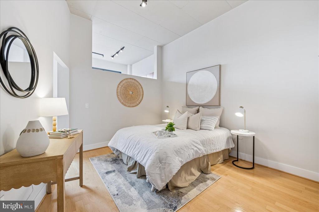 520 JOHN CARLYLE Unit: 429
