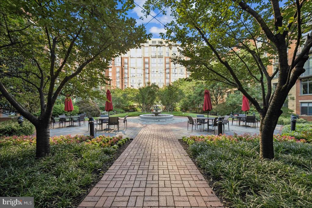 520 JOHN CARLYLE Unit: 429